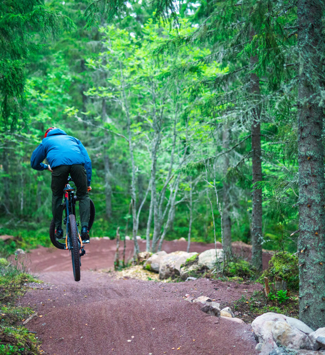 MTBåkare i flowtrailen i Orsa Grönklitt
